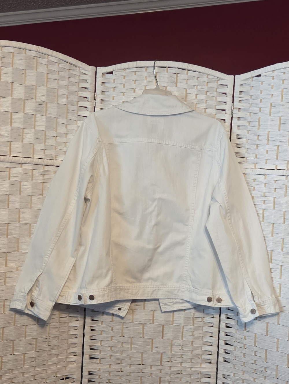 For Pepepizzazz. Old Navy White Plus-Size 2X Denim Jacket - Picture 4 of 7